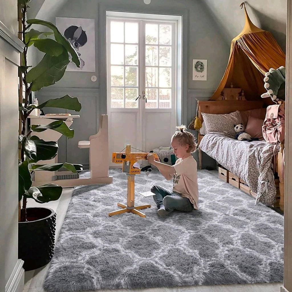 Light Geometric Morrocan Fluffy Rug